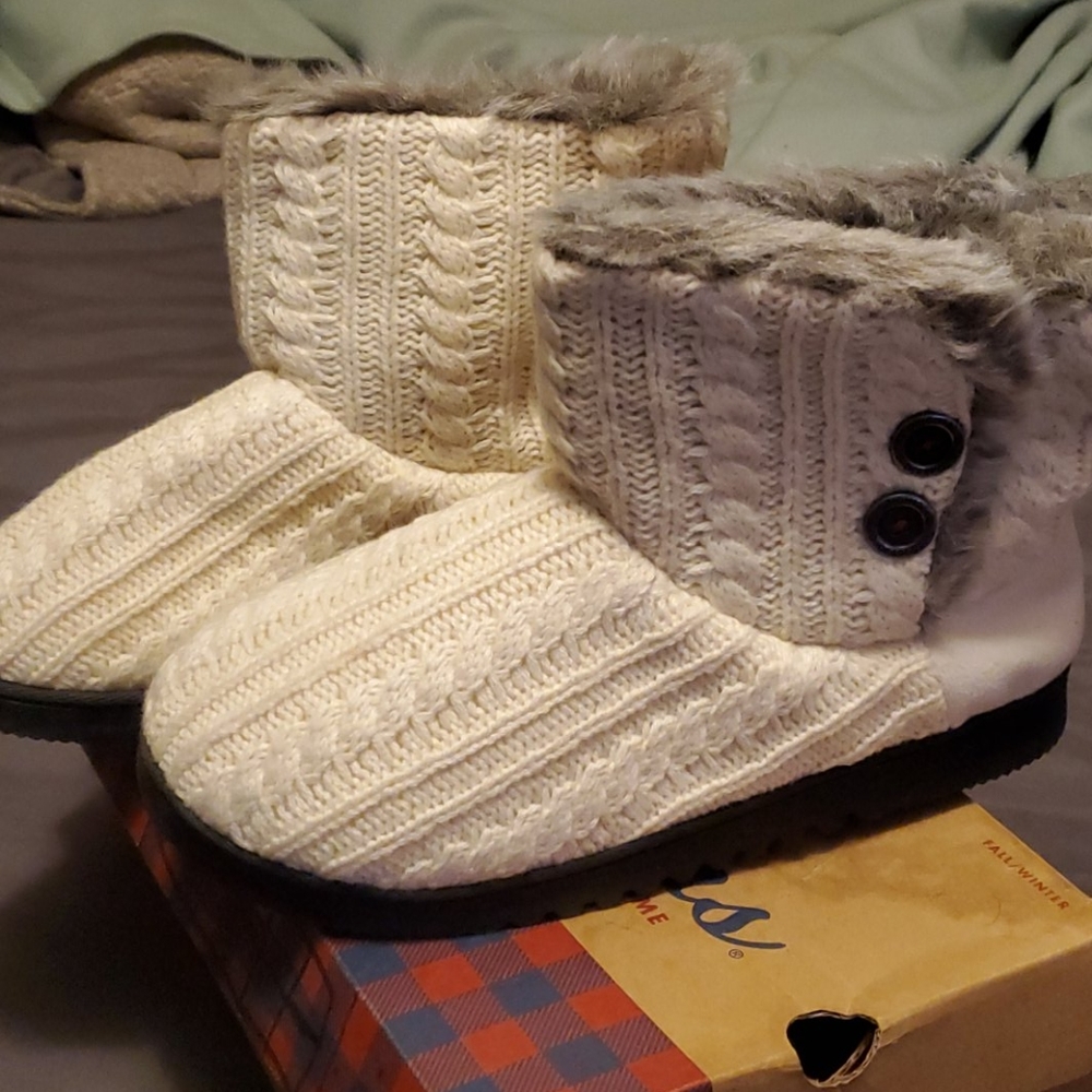 Dearfoams Indoor/Outdoor Slippers